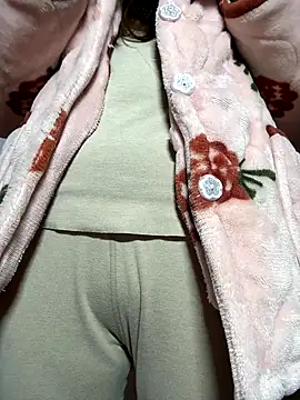 aa520uv online show from December 16, 2025, 2:05 am