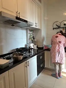 aa520uv online show from December 20, 2025, 2:47 am