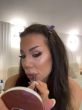 CelineReys online show from February 27, 2026, 7:14 pm