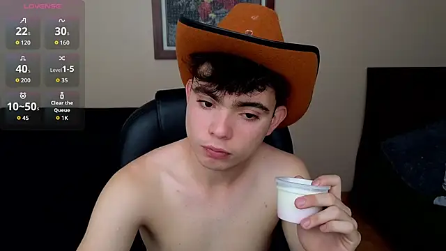 lukeboyce33 online show from March 16, 2026, 6:21 pm