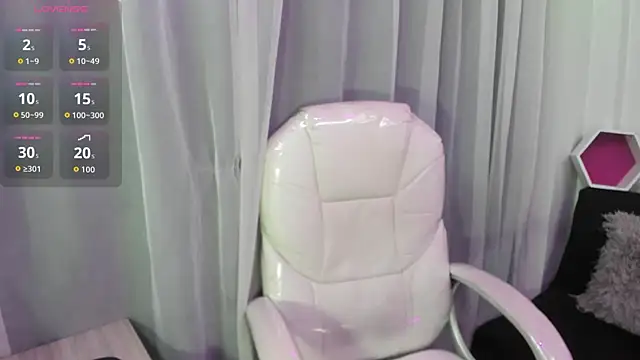 Pretty Johnson  online show from February 28, 2026, 11:32 am