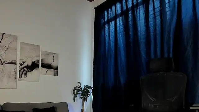 Snapshot of Giotrashy chatting on July 9, 2026, 7:02 pm Giotrashy online show from July 9, 2026, 7:02 pm