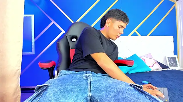 Alex Coxx online show from March 16, 2025, 8:21 pm
