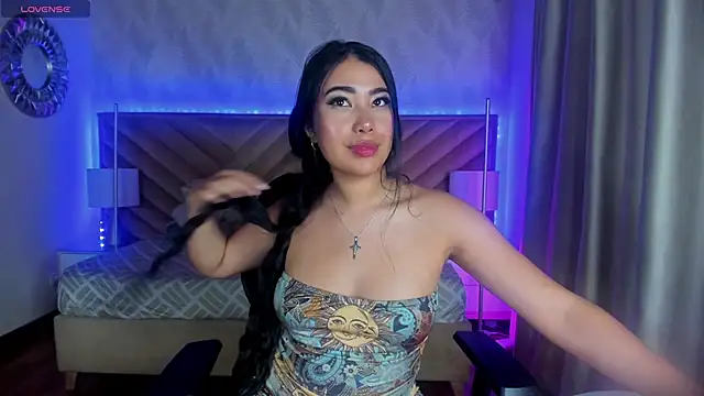 alice kingsley  online show from May 13, 2026, 8:38 pm