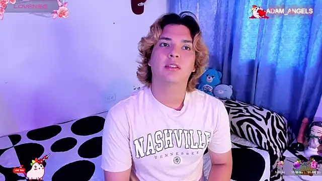 Snapshot of adam_angelssss chatting on April 22, 2026, 2:02 pm adam angelssss online show from April 22, 2026, 2:02 pm