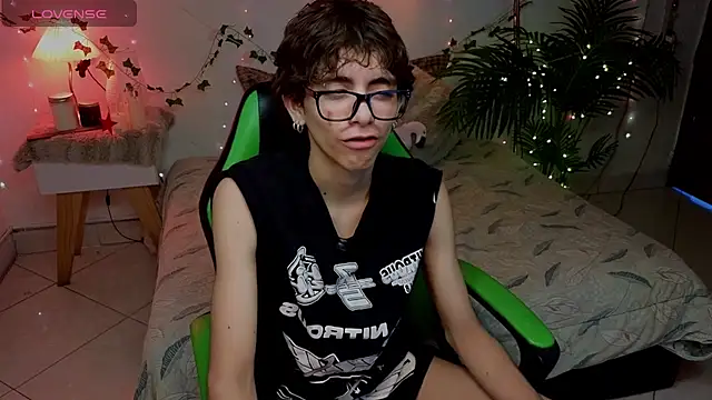 Snapshot of Matty_Sparkk chatting on June 16, 2026, 1:11 pm Matty Sparkk online show from June 16, 2026, 1:11 pm