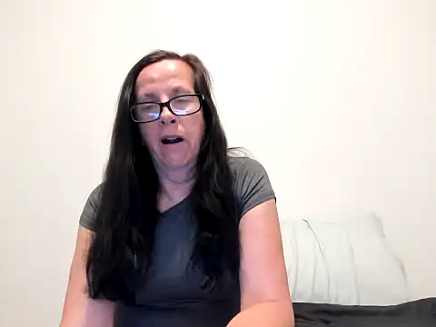 peachgoddess online show from April 8, 2026, 3:08 am