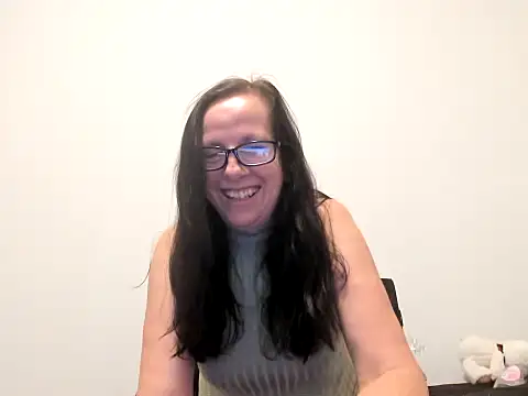 peachgoddess online show from January 6, 2026, 3:43 am