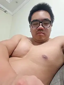 awesometeacher33 online show from May 17, 2026, 2:11 am