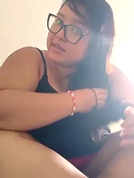 DianaGom online show from March 9, 2026, 12:30 pm