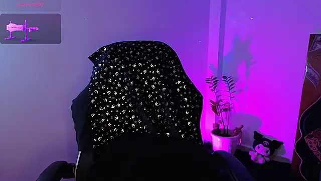 AnfisaLetyagho online show from November 8, 2025, 9:51 pm