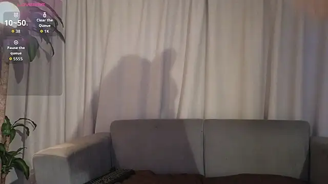 YuliethPetite online show from February 18, 2026, 11:50 am