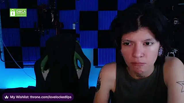 lovelockedlips online show from May 15, 2026, 1:36 am