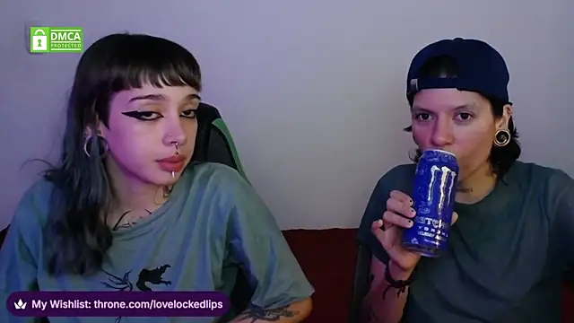 lovelockedlips online show from April 16, 2026, 10:23 pm