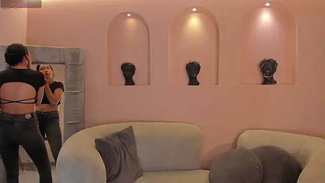 AmaliaCrus online show from February 28, 2026, 8:19 pm