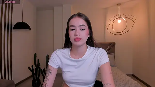 MaiaCollins online show from March 6, 2026, 6:36 pm