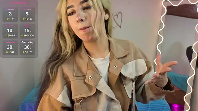 Malory tay1 online show from December 16, 2025, 11:36 am