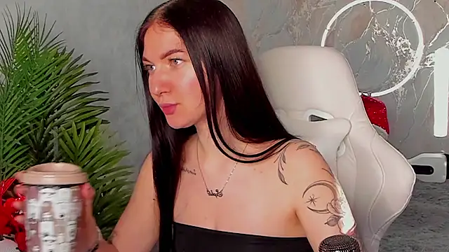 Snapshot of babyisperfect chatting on February 3, 2026, 3:48 am babyisperfect online show from February 3, 2026, 3:48 am