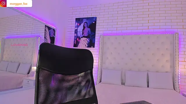 Morggan Fox  online show from November 14, 2025, 4:27 am