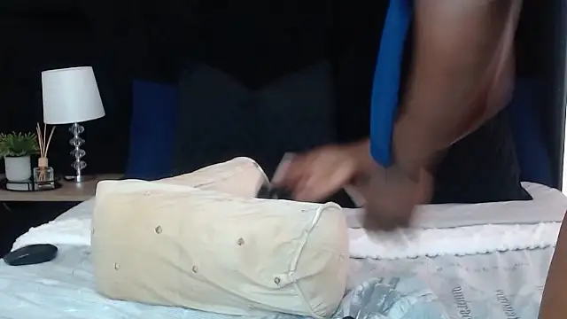 sexdevolxx online show from November 12, 2025, 6:06 am