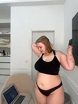 Snapshot of Amy_Sky_ chatting on November 18, 2025, 3:26 pm Amy Sky online show from November 18, 2025, 3:26 pm