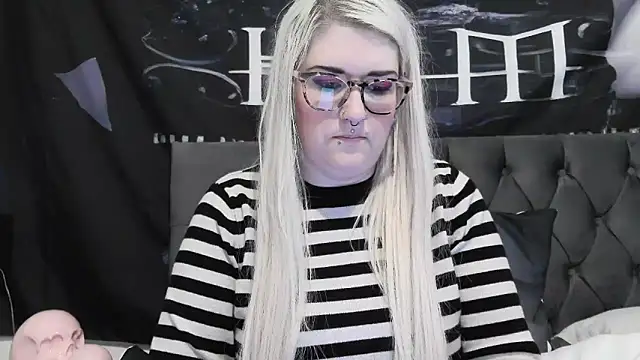 Sizzling Indie36 online show from November 6, 2025, 3:49 pm