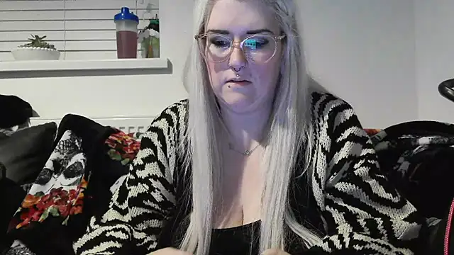 Sizzling Indie36 online show from October 8, 2025, 8:20 pm