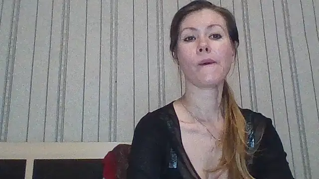 Eva Neon online show from September 23, 2025, 6:04 pm