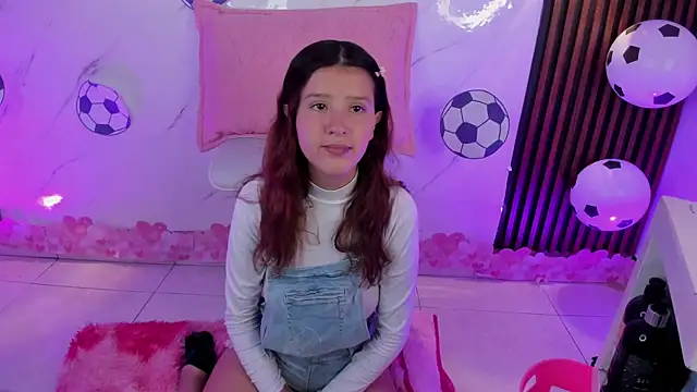 Sophie joyy online show from June 18, 2026, 10:48 pm