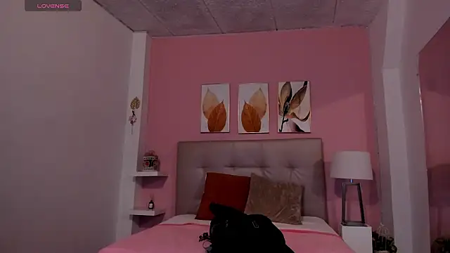 Molly h0t online show from March 13, 2026, 12:21 pm