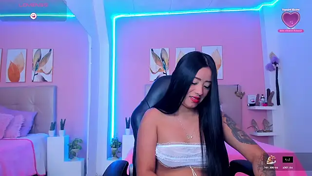 Molly h0t online show from November 11, 2025, 12:33 pm