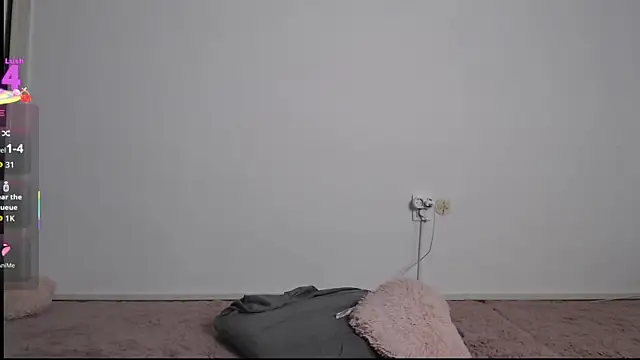 Natasha Cameron22 online show from September 14, 2025, 5:13 pm