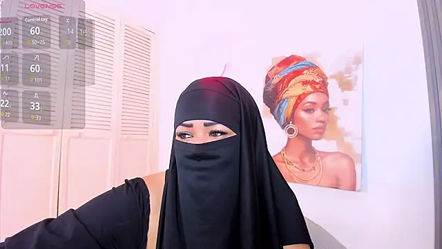 Snapshot of Layla_arabelle chatting on February 25, 2026, 8:52 pm Layla arabelle online show from February 25, 2026, 8:52 pm