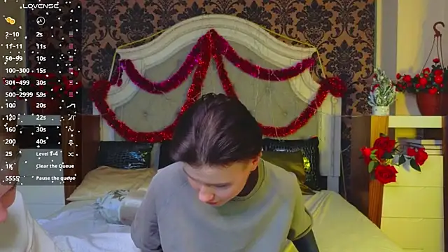 Snapshot of Tara_Lawson chatting on January 12, 2026, 9:49 am Tara Lawson online show from January 12, 2026, 9:49 am