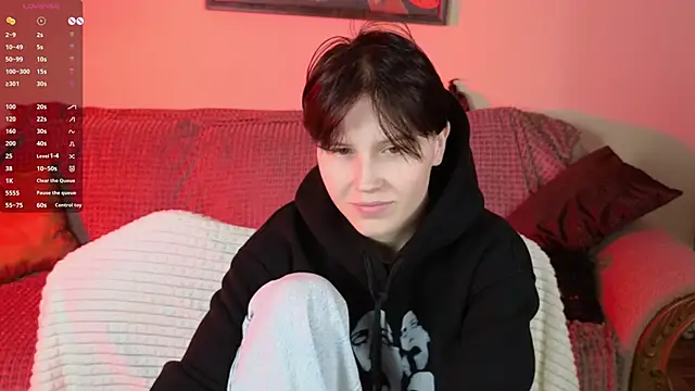 Snapshot of Tara_Lawson chatting on September 14, 2025, 4:07 pm Tara Lawson online show from September 14, 2025, 4:07 pm