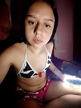 Snapshot of Sukychan_ chatting on October 6, 2025, 8:26 am Sukychan  online show from October 6, 2025, 8:26 am