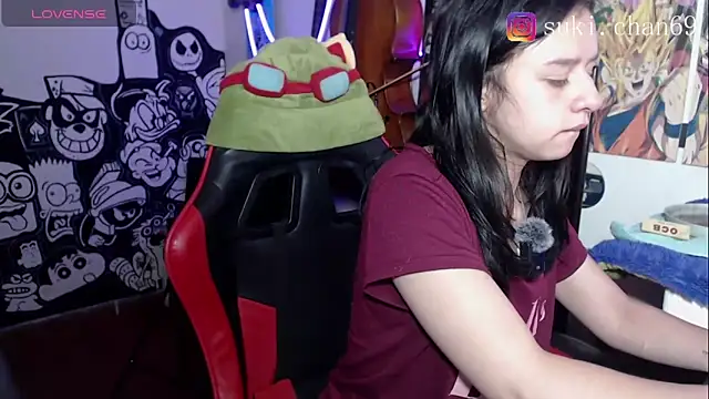 Snapshot of Sukychan_ chatting on September 25, 2025, 8:37 pm Sukychan  online show from September 25, 2025, 8:37 pm