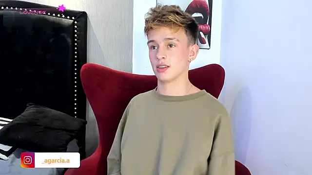 LiamWildx20 online show from February 9, 2026, 3:59 am