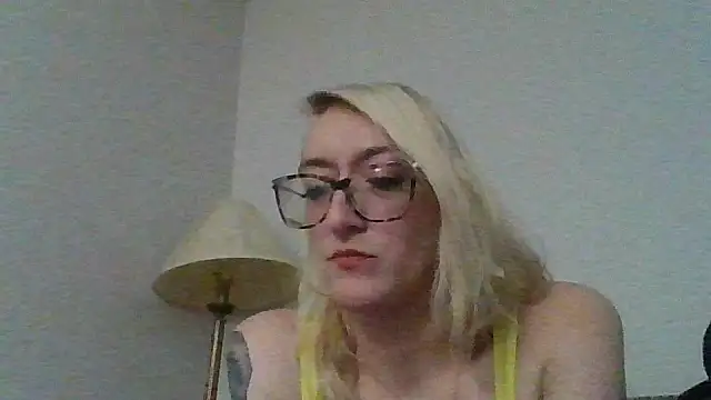 Snapshot of Kittaekatt chatting on February 5, 2026, 3:57 am Kittaekatt online show from February 5, 2026, 3:57 am