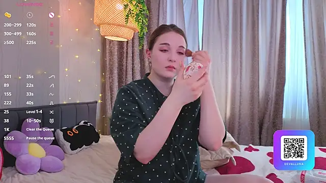 ConstanceHelms online show from April 8, 2026, 5:09 am