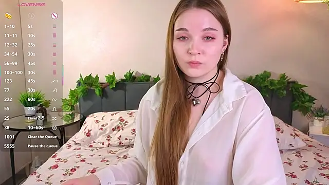 ConstanceHelms online show from December 21, 2025, 5:20 am