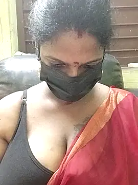 poojaa-rani online show from November 3, 2025, 5:27 pm