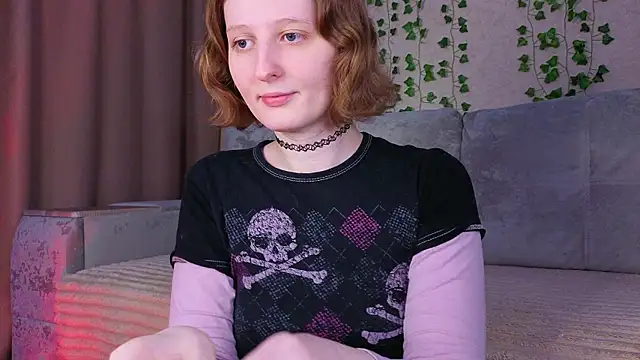 Snapshot of c0ralynx chatting on July 6, 2026, 1:18 pm c0ralynx online show from July 6, 2026, 1:18 pm