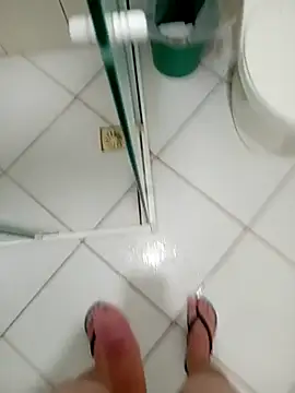 Dglo0000 online show from November 8, 2025, 11:30 pm