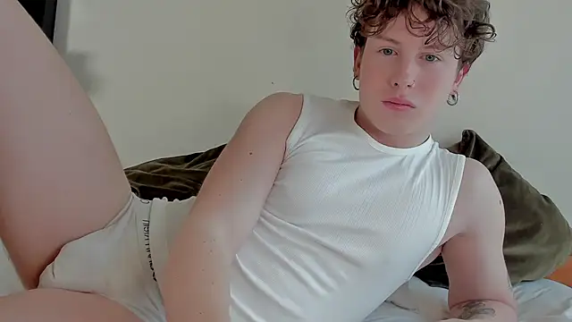 Snapshot of RobFavorite1 chatting on March 16, 2025, 1:49 pm RobFavorite1 online show from March 16, 2025, 1:49 pm