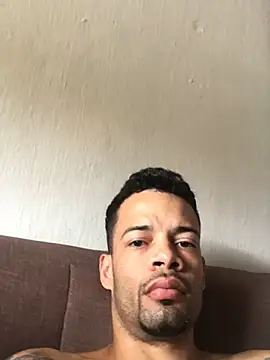 HenriquePhn online show from June 5, 2026, 11:38 am