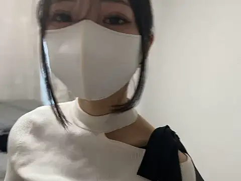yunayuna 1231 online show from May 14, 2026, 12:07 am