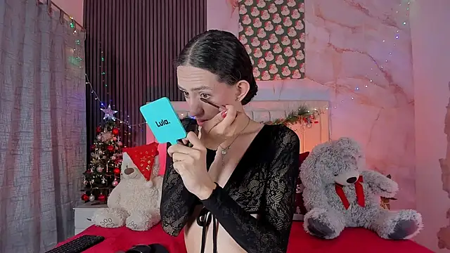 peachandtyron  online show from December 22, 2025, 4:45 am