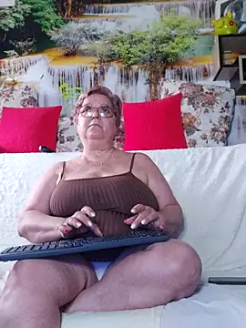 Snapshot of QueenPammy1 chatting on September 13, 2025, 6:46 am QueenPammy1 online show from September 13, 2025, 6:46 am