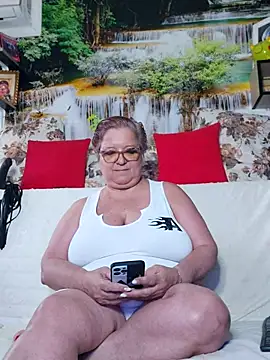 Snapshot of QueenPammy1 chatting on September 17, 2025, 6:37 am QueenPammy1 online show from September 17, 2025, 6:37 am